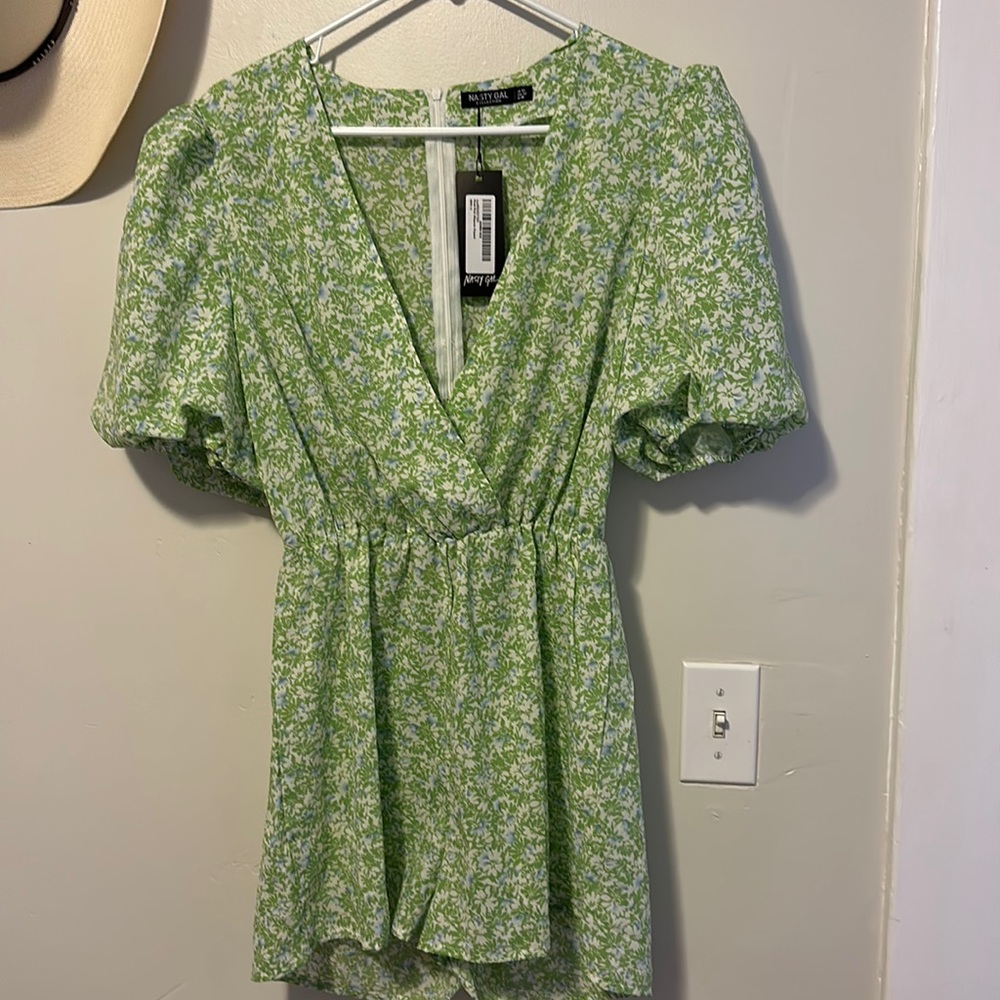 Floral romper puff sleeve